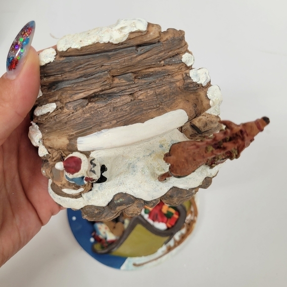 Vintage “A Christmas Remembered” Hand Painted DecorativePlate and stand 1997 - Picture 8 of 16